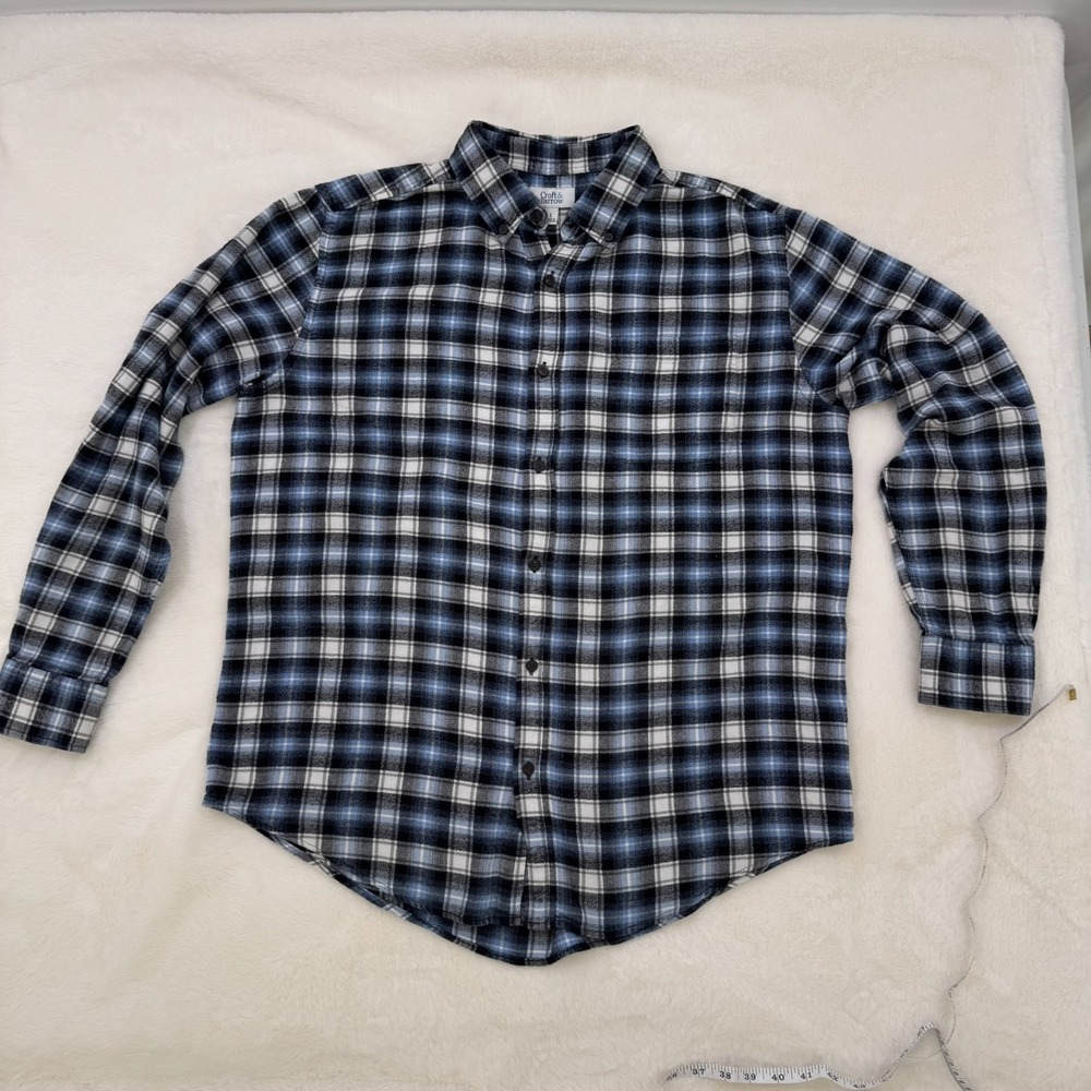 Croft and Barrow button down size L